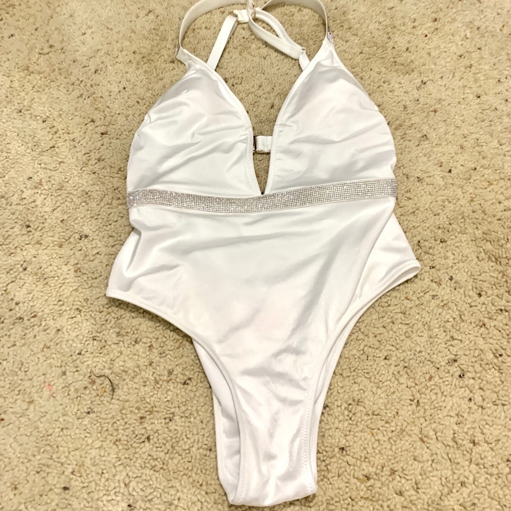 VICTORIA'S SECRET
Shine Strap Montanita One-piece